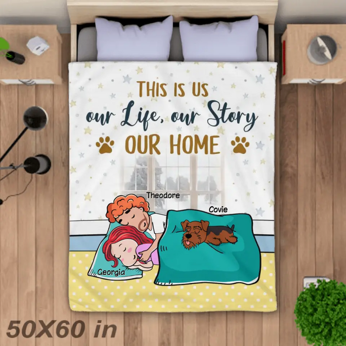 We Just Want To Stay In Bed And Cuddle With Our Dogs - Personalized Blanket - Dog Lovers B - TT3558