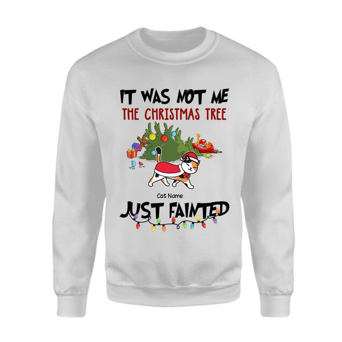It’s Wasn’t Me The Christmas Tree Just Fainted Personalized T-Shirt TS-PT2215